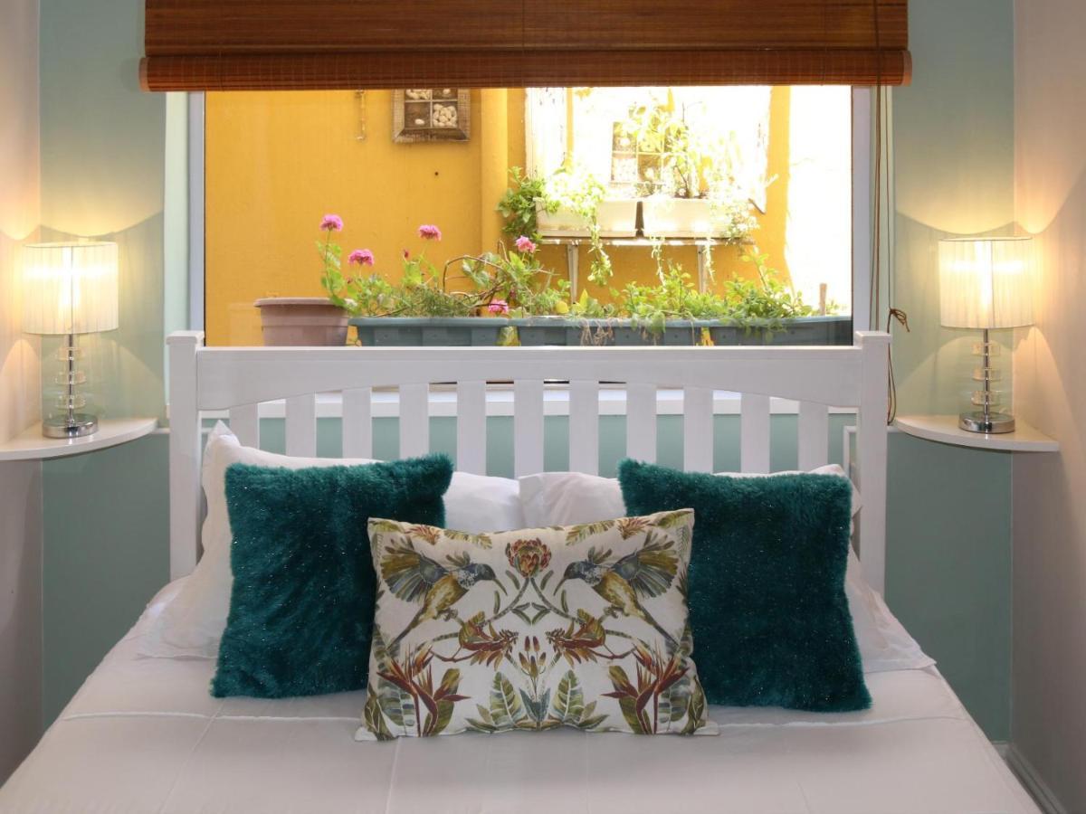 Dolphin Inn Guesthouse Cape Town Bagian luar foto