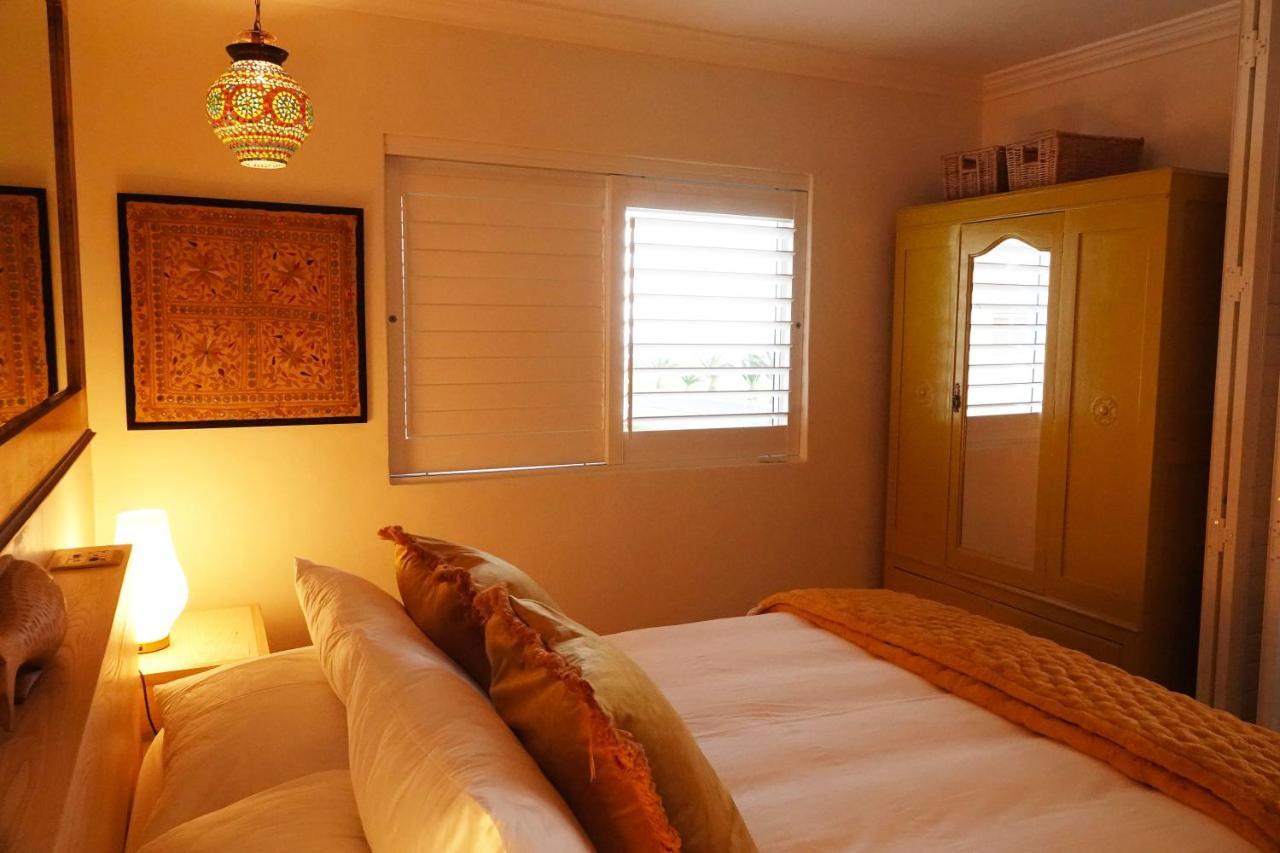 Dolphin Inn Guesthouse Cape Town Bagian luar foto