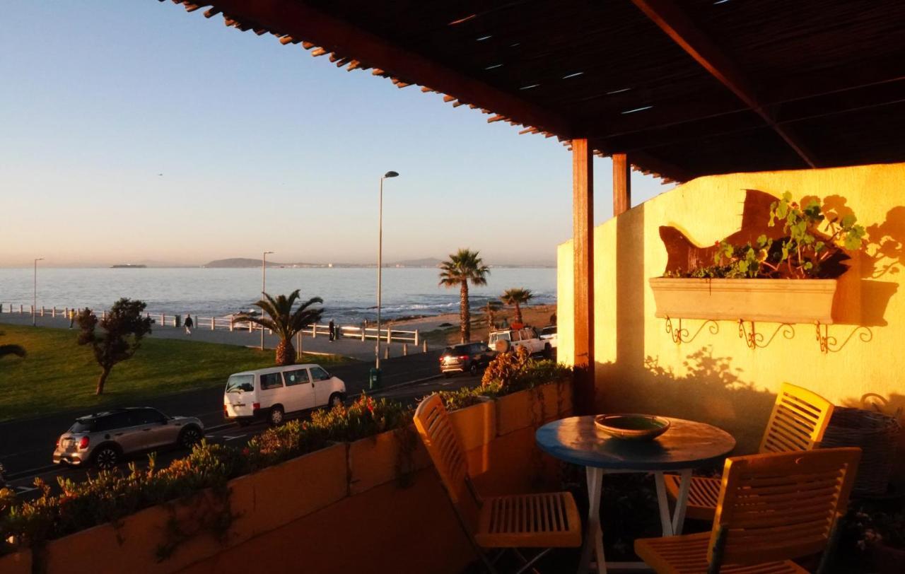 Dolphin Inn Guesthouse Cape Town Bagian luar foto
