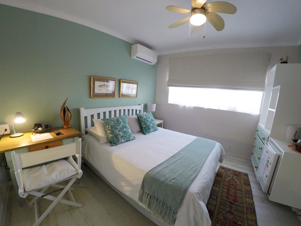 Dolphin Inn Guesthouse Cape Town Bagian luar foto